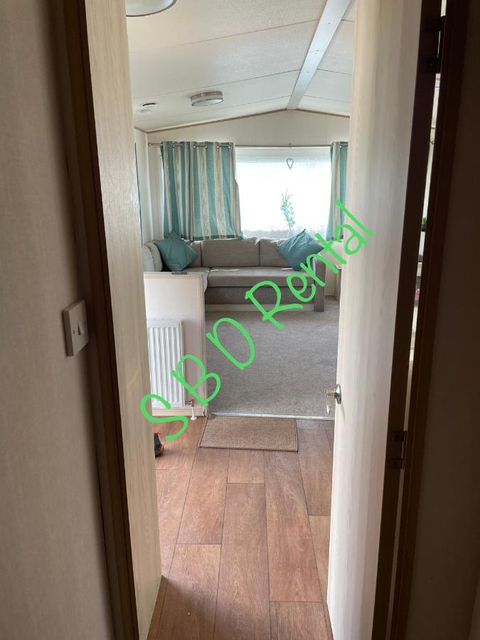 Summer Breeze Deluxe Caravan Rental Saint Osyth Eksteriør bilde